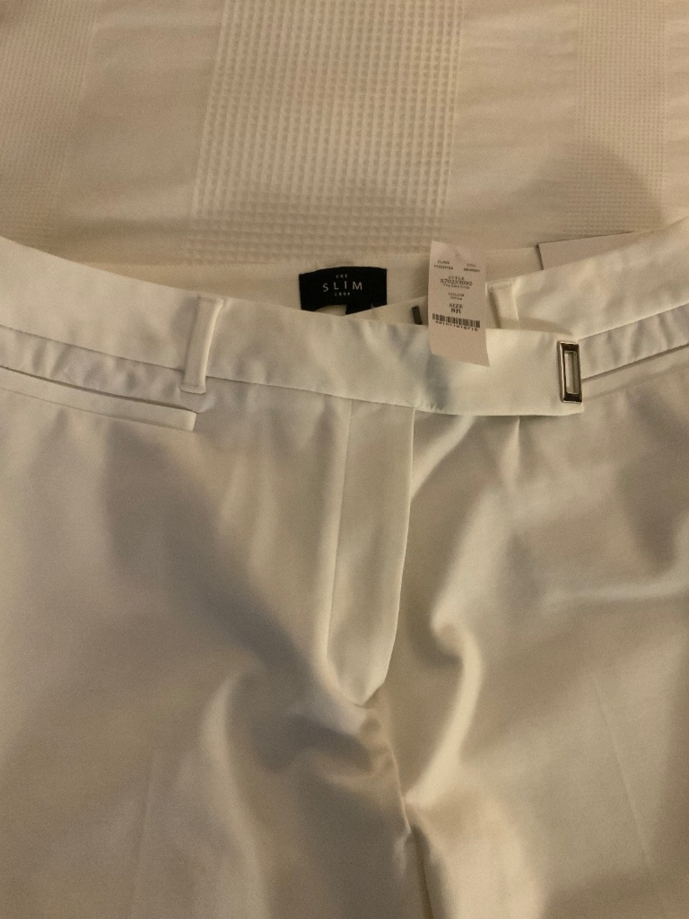 White cropped pants